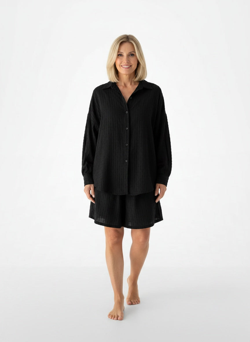 Full body view of the model wearing Ensemble d'été deux pièces femme