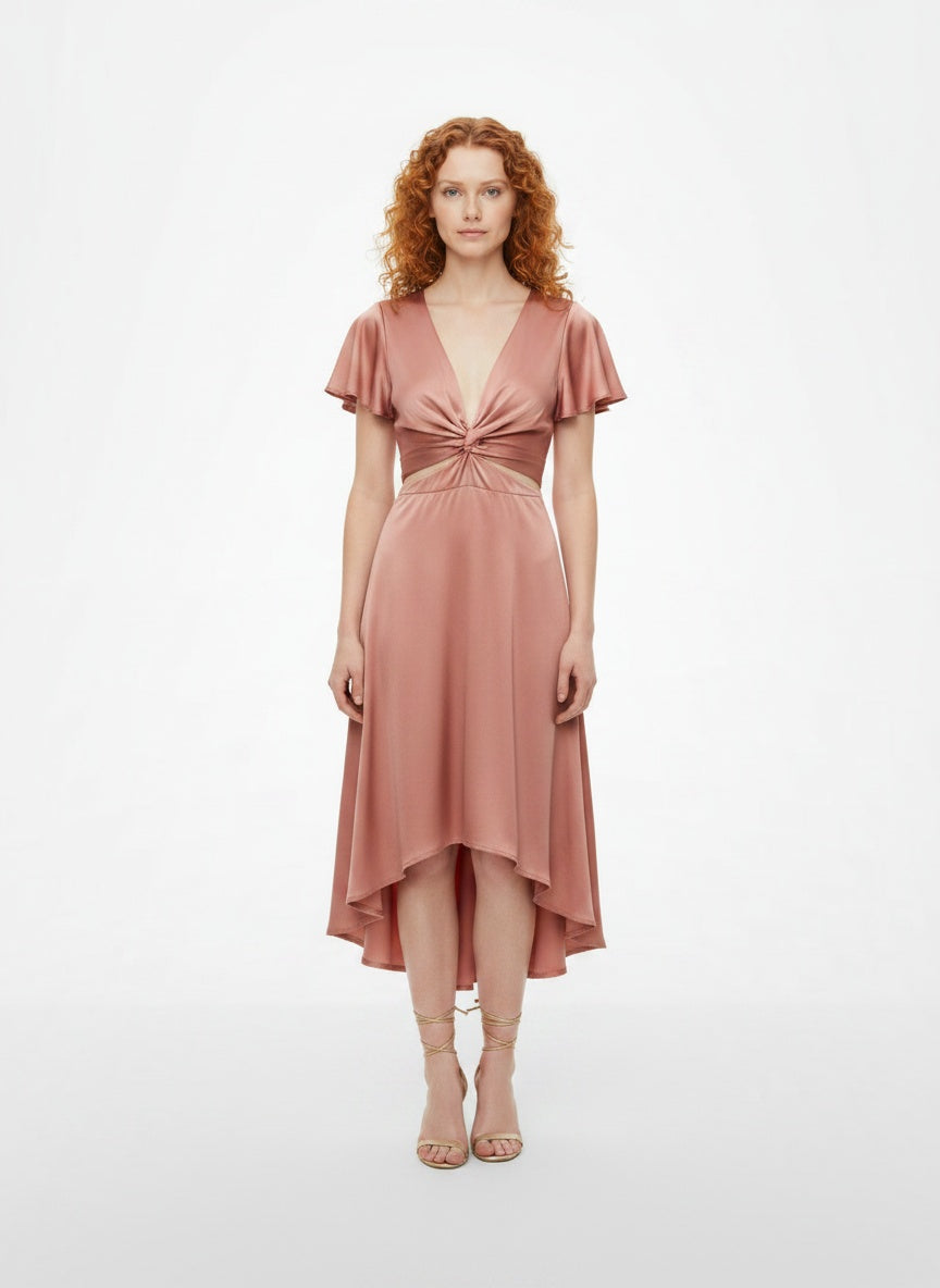 Full body view of the model wearing Robe midi élégante femme