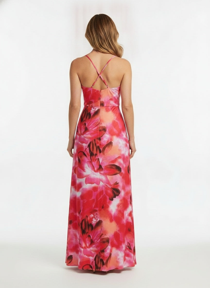 Back pose of the model wearing Robe d'été maxi portefeuille à fines bretelles femme