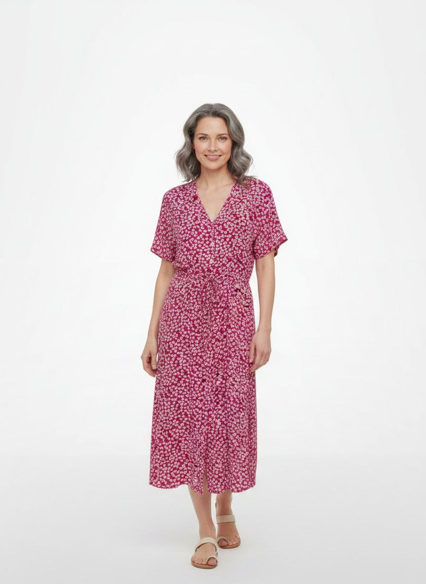 Full body view of the model wearing Robe midi avec ceinture et imprimé floral femme