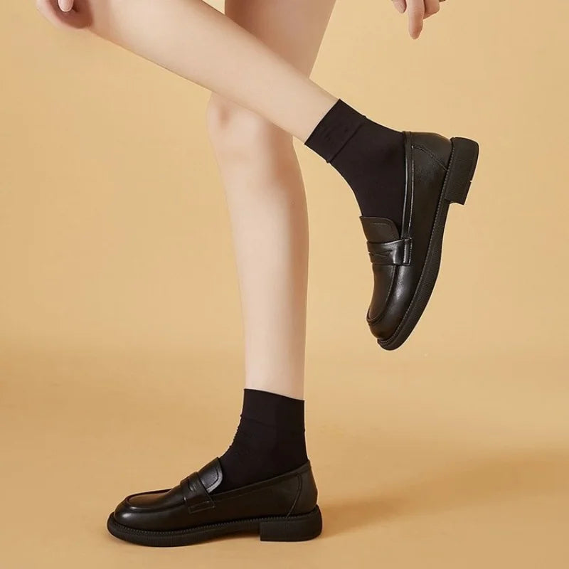 Mocassins femme à bride et bout rond en similicuir 4