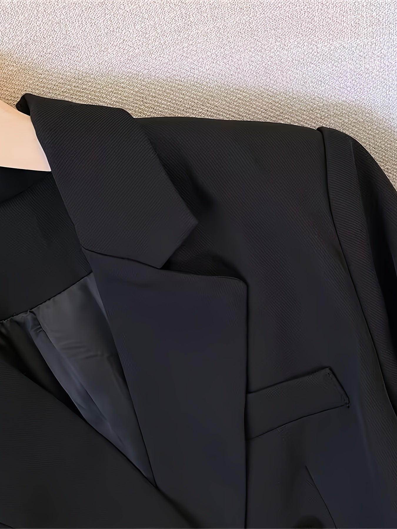 Blazer femme croisé à boutons dorés, col à revers et poches à rabat 3