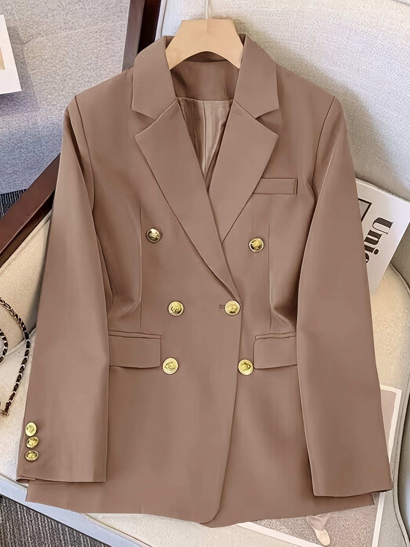 Blazer femme croisé à boutons dorés, col à revers et poches à rabat 8