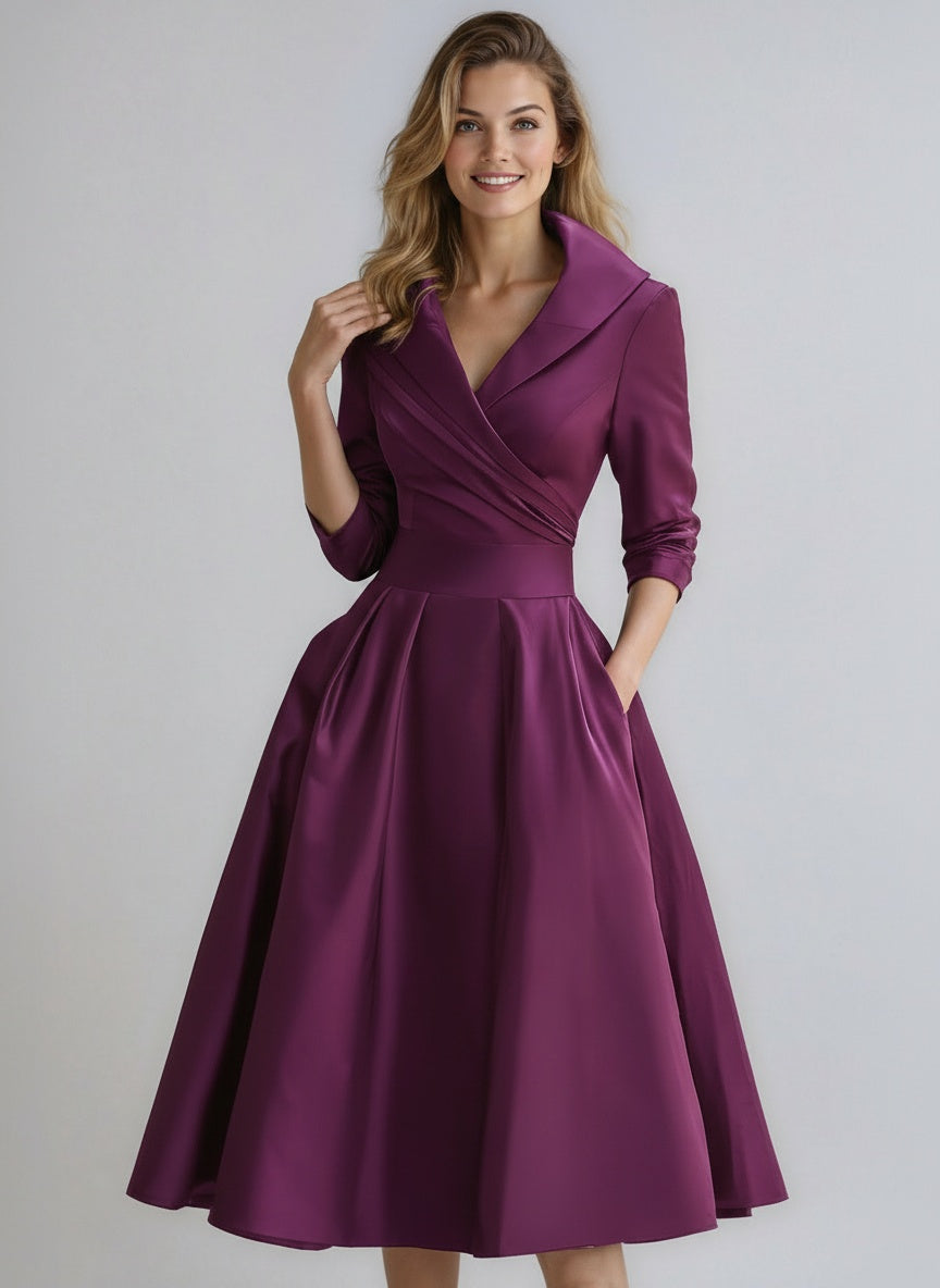 Full body view of the model wearing Robe midi avec col élégant femme