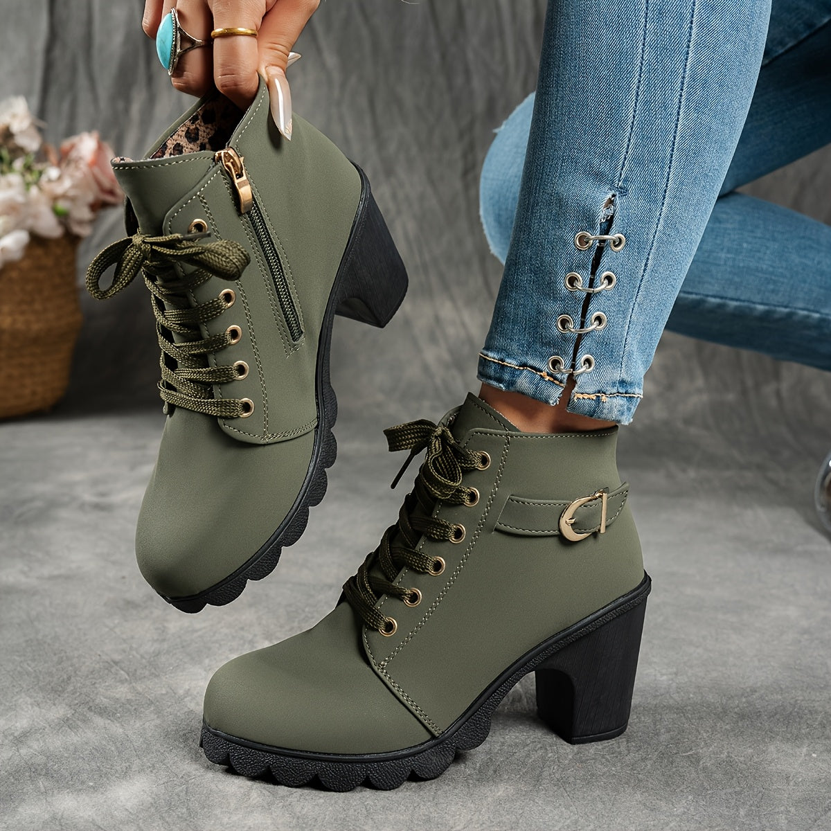 Bottines femme à lacets talon bloc et semelle plateau 5