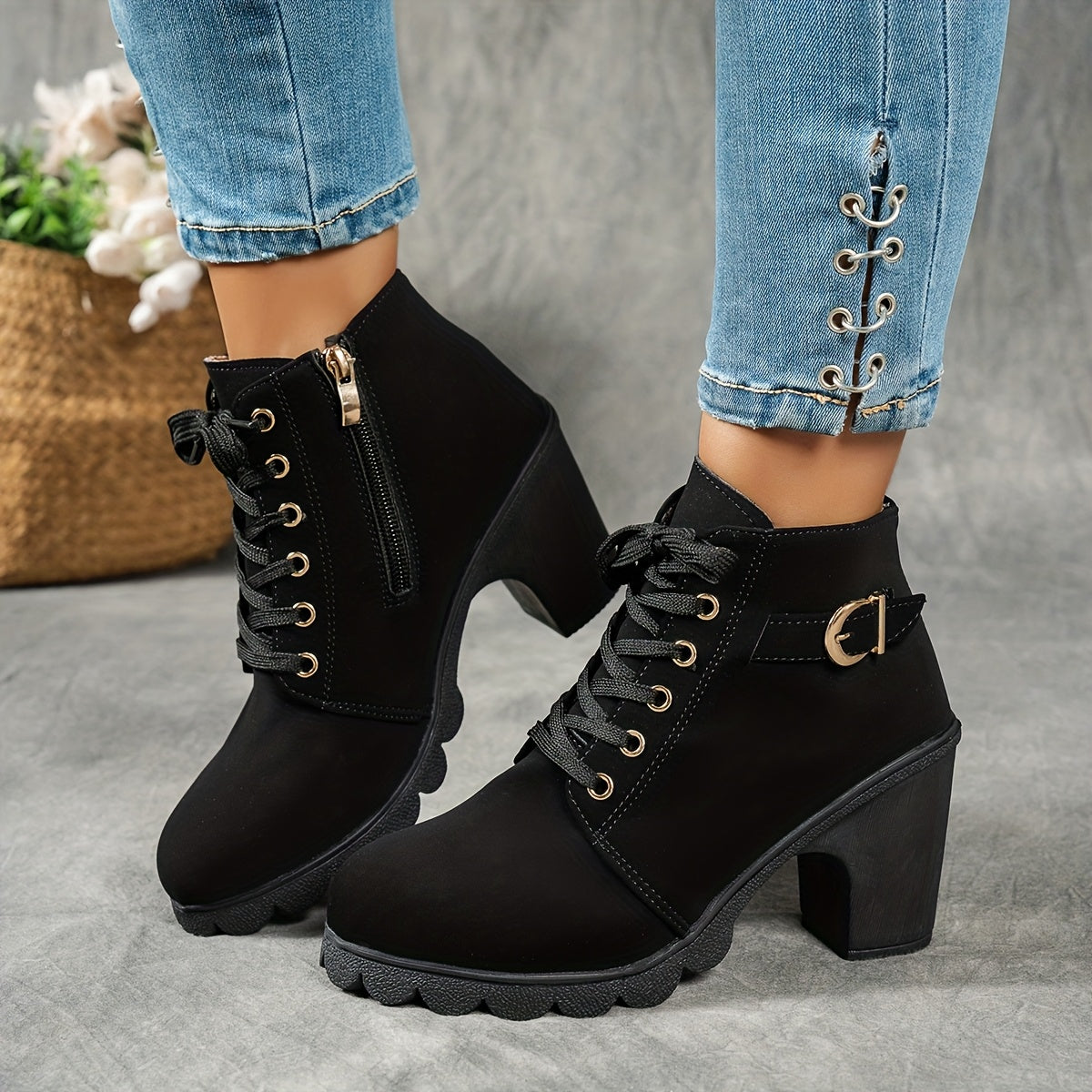 Bottines femme à lacets talon bloc et semelle plateau 8