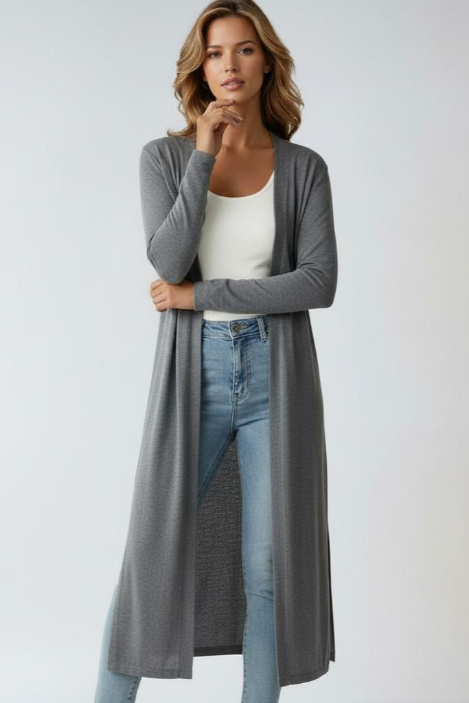 Cardigan long femme léger en maille fine et ouvert devant 5