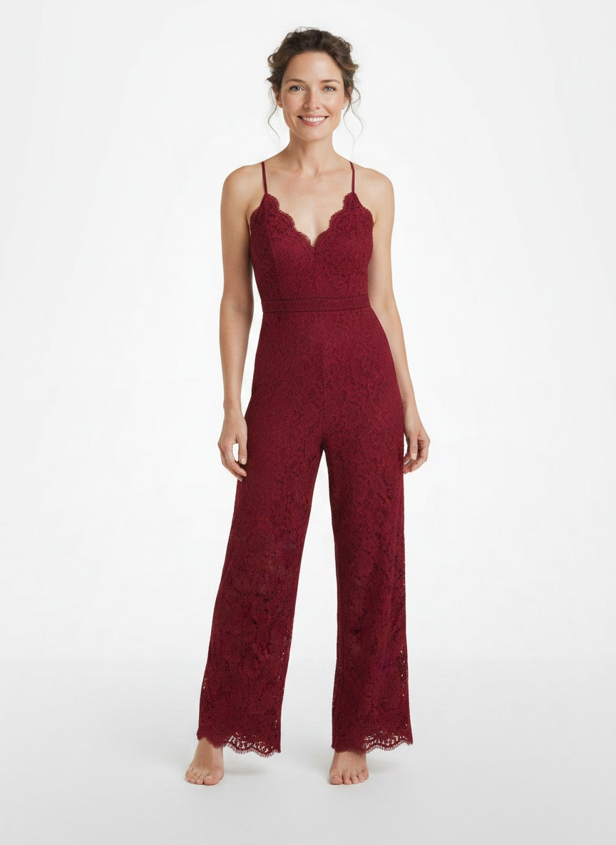 Full body view of the model wearing Combinaison style bohème femme