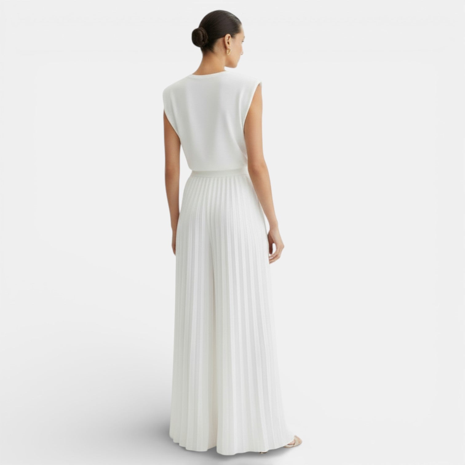 Ensemble femme sans manches à col rond et pantalon large plissé