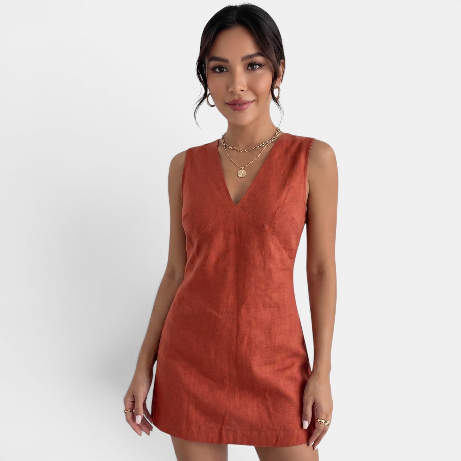 Robe courte d'été en lin à col V