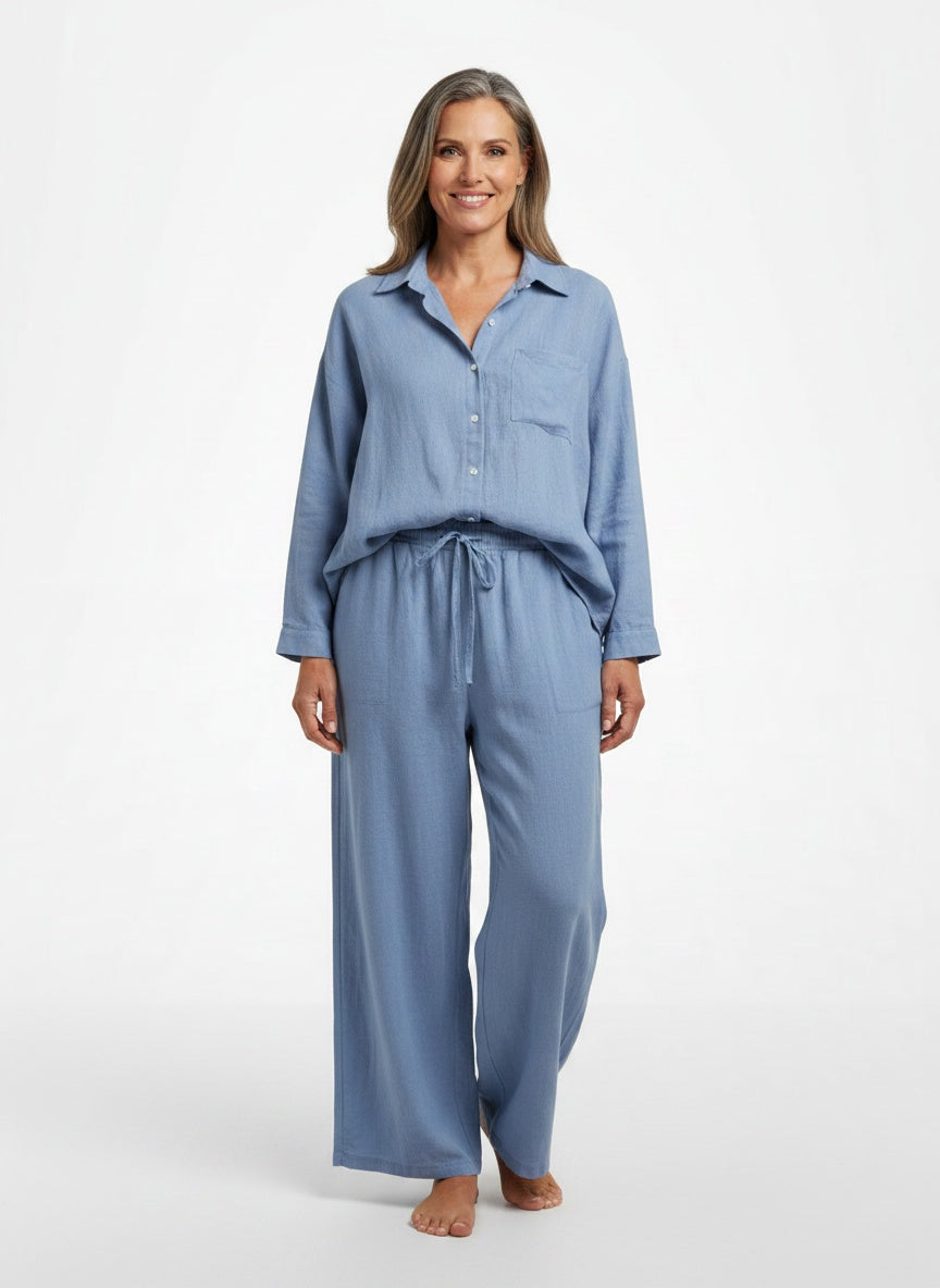 Full body view of the model wearing Ensemble de tenue d'été femme