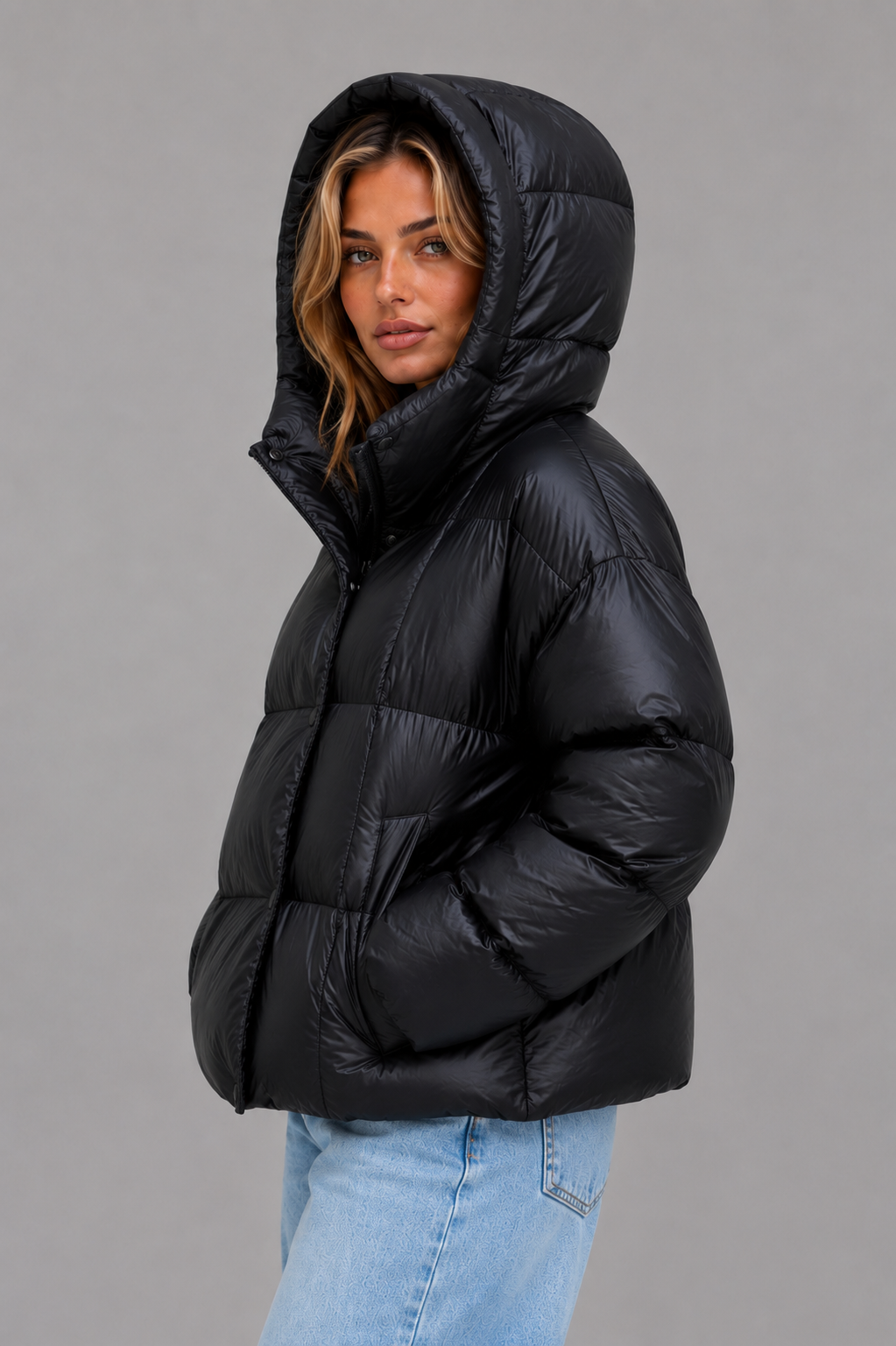 Doudoune femme courte oversize à capuche et col montant 6