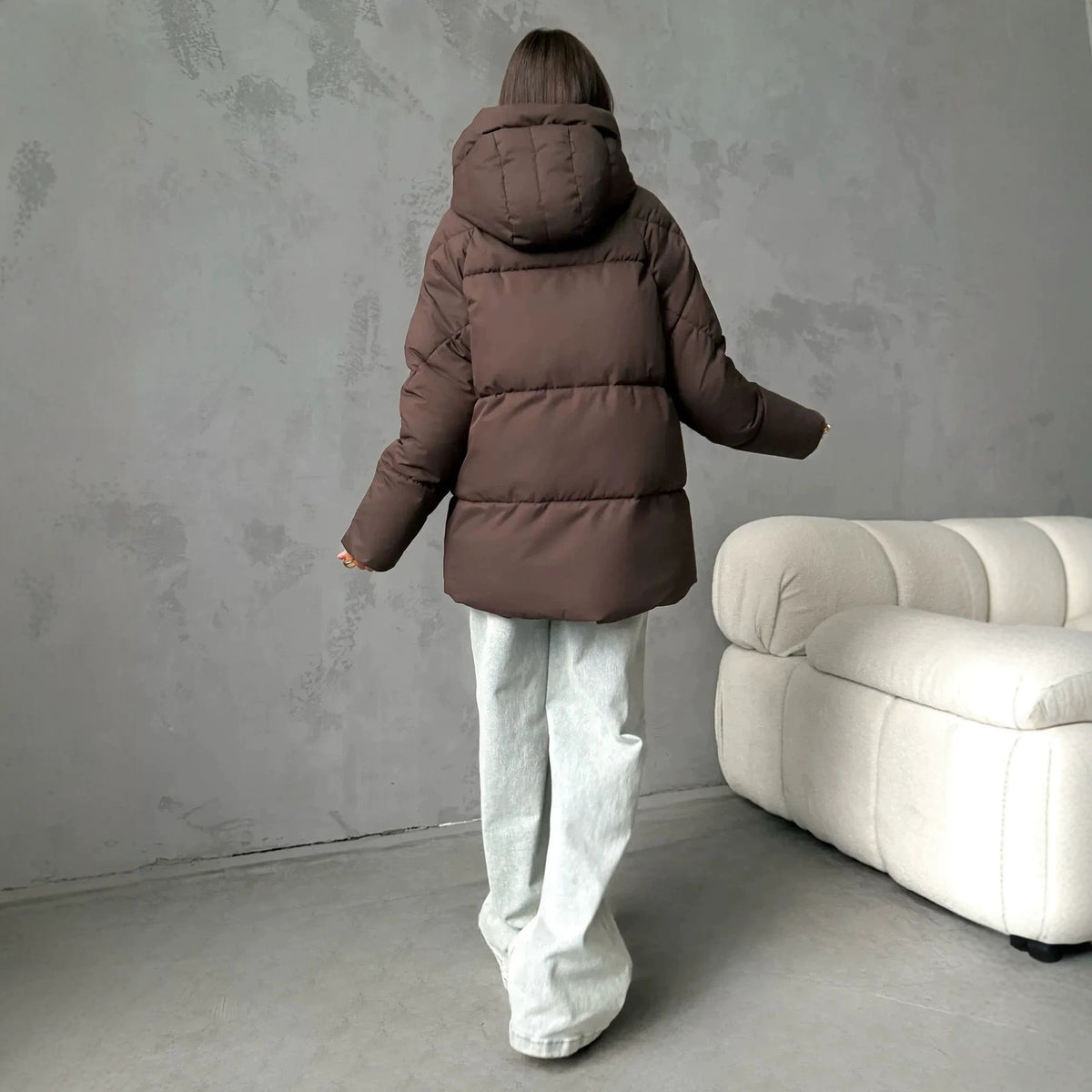 Doudoune femme oversize à capuche et poches intégrées 9