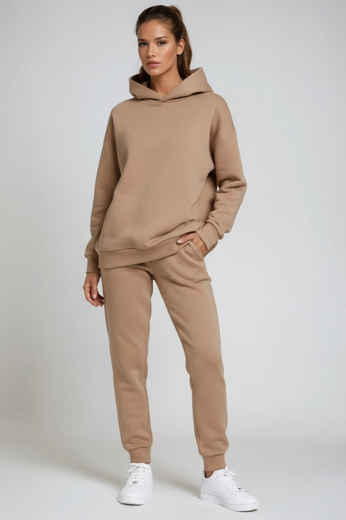 Ensemble détente femme à capuche avec pantalon de jogging et bords côtelés 2