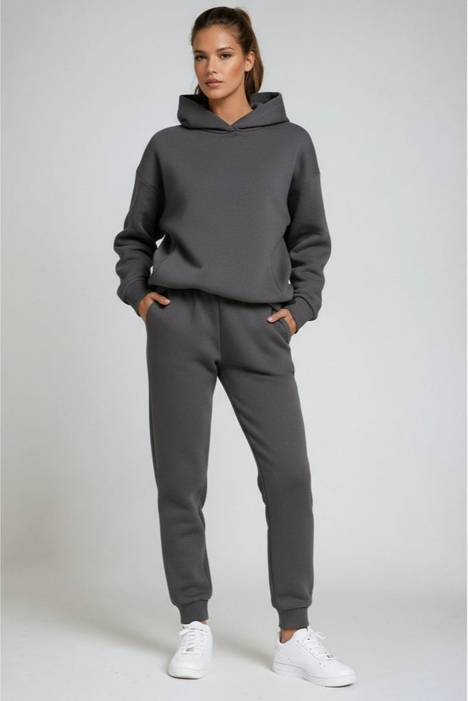 Ensemble détente femme à capuche avec pantalon de jogging et bords côtelés 4
