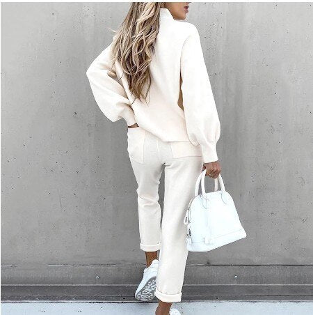 Ensemble deux pièces femme avec pull et pantalon en matière douce 11