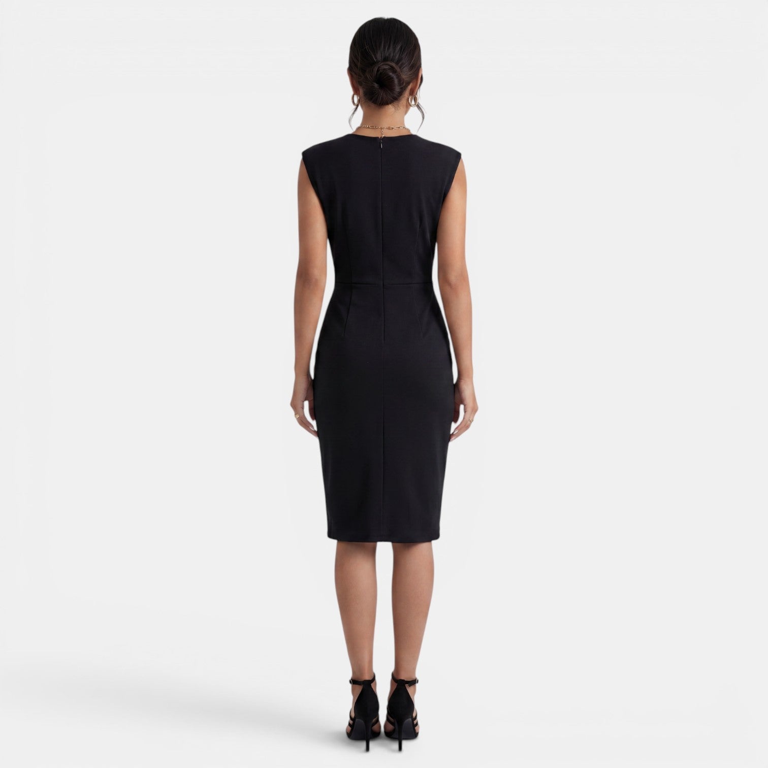 Robe midi drapée à col rond et détails ajourés