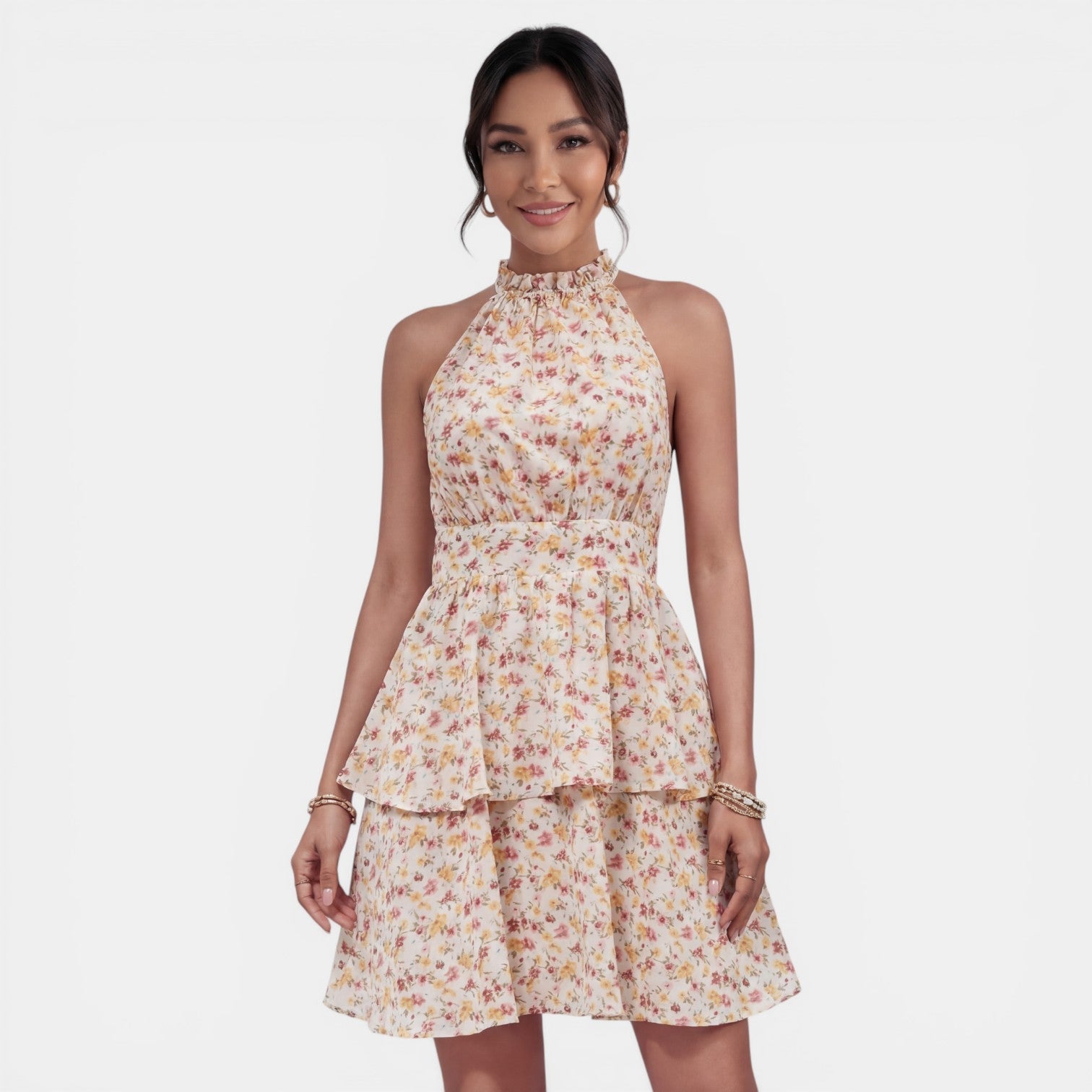 Robe courte bohème fleurie à col halter et dos nu