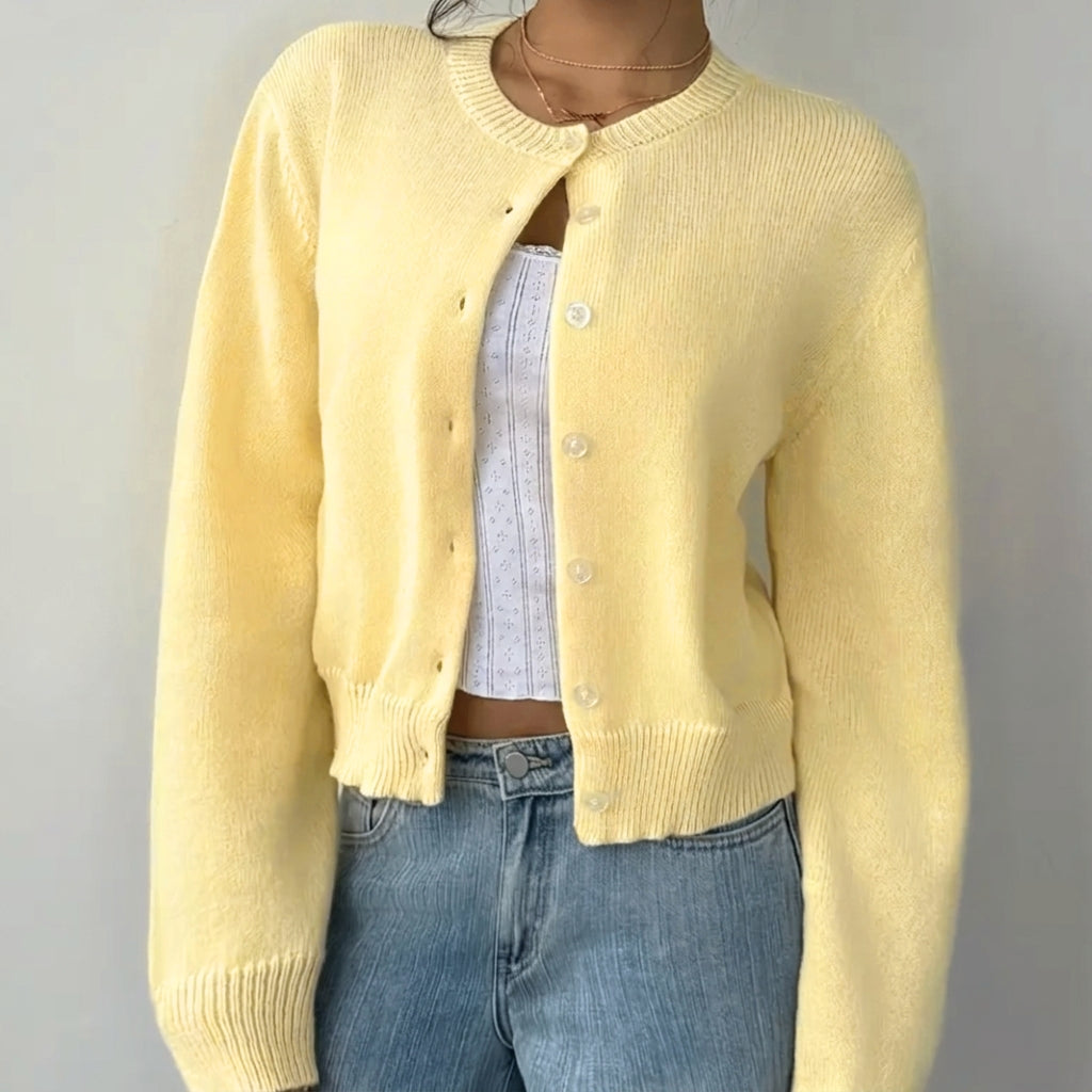 Gilet court femme boutonné à col rond en maille côtelée 9