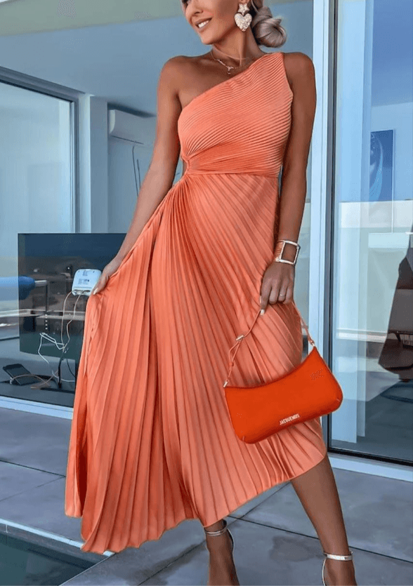 Robe midi asymétrique à une épaule et plis femme