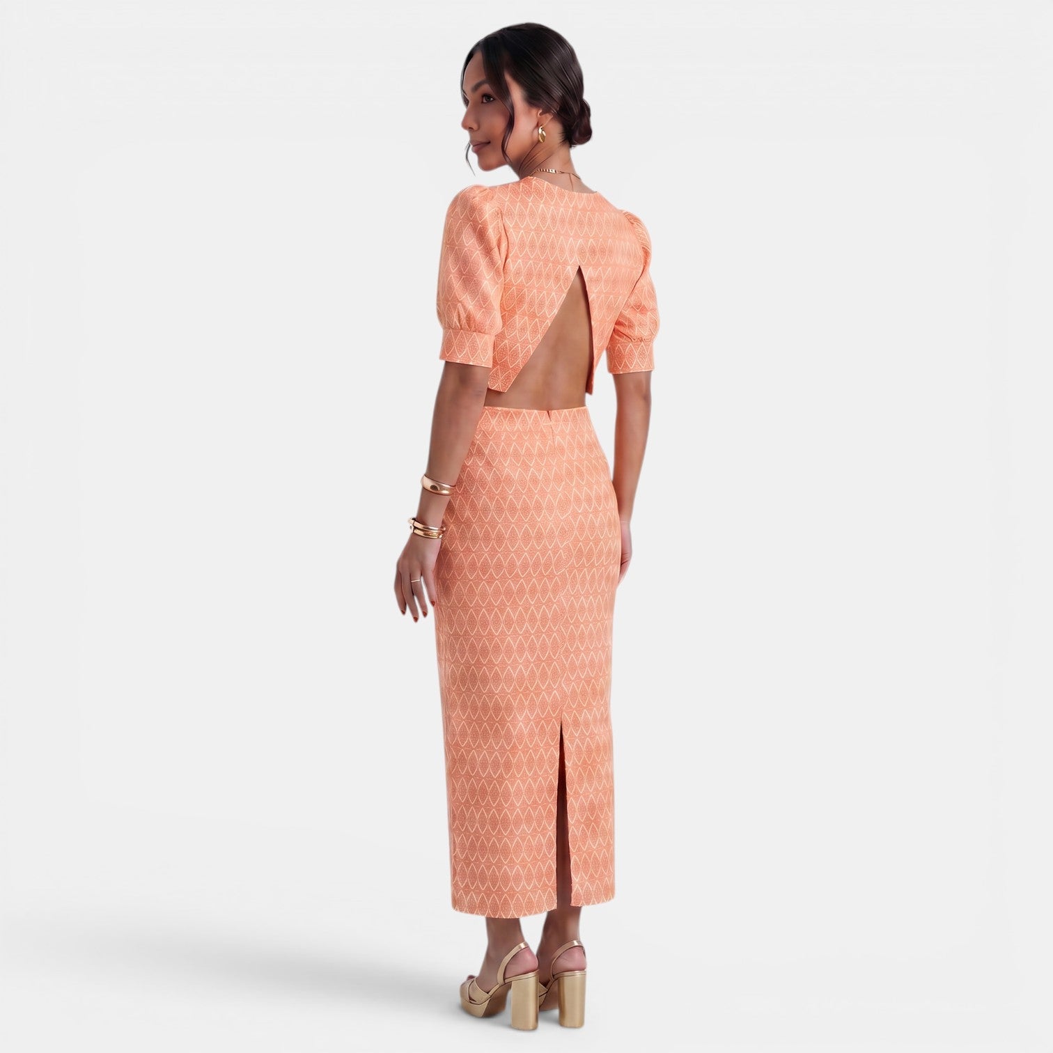 Ensemble femme deux pièces, top court et jupe fendue