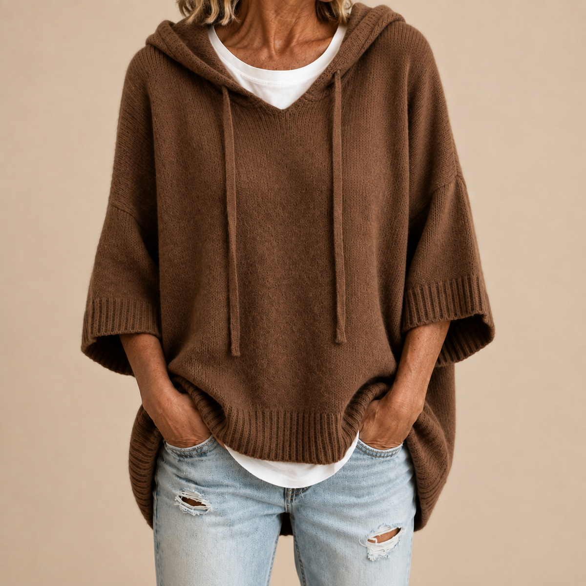 Pull à capuche femme ample à manches 3/4 et cordon de serrage 3