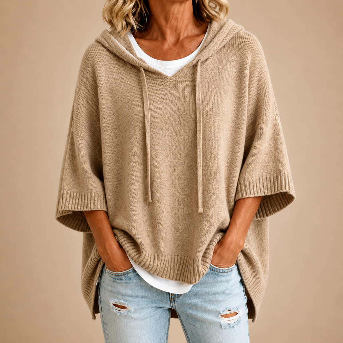 Pull à capuche femme ample à manches 3/4 et cordon de serrage 6