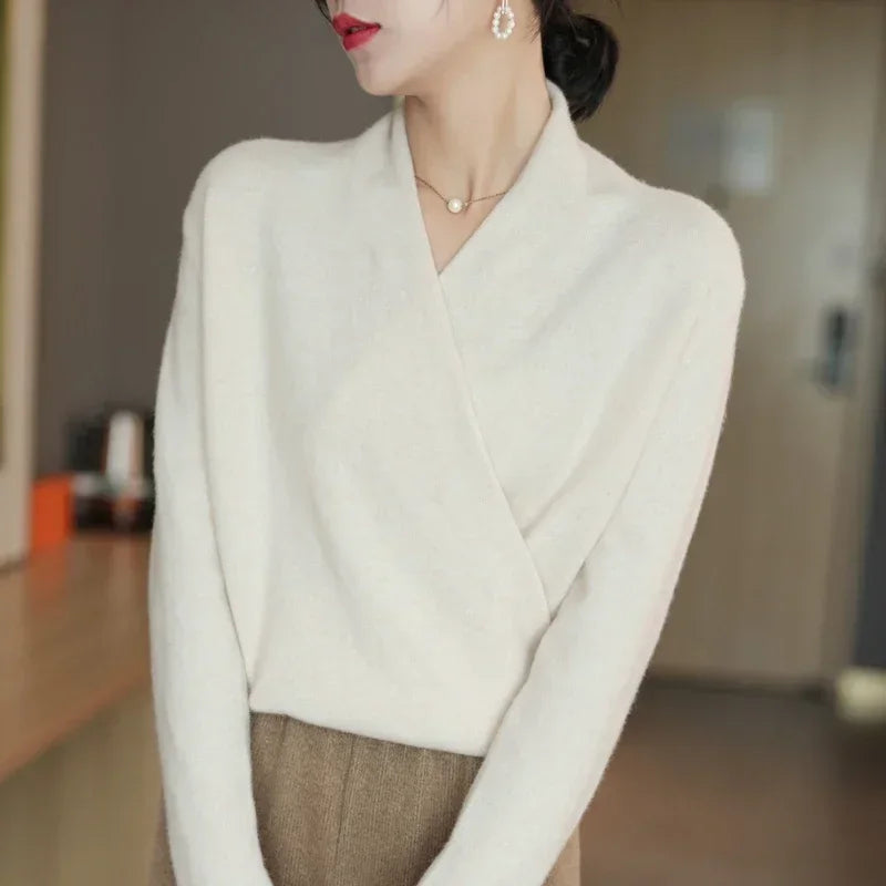Pull cache-cœur femme en maille à col V et manches longues 3
