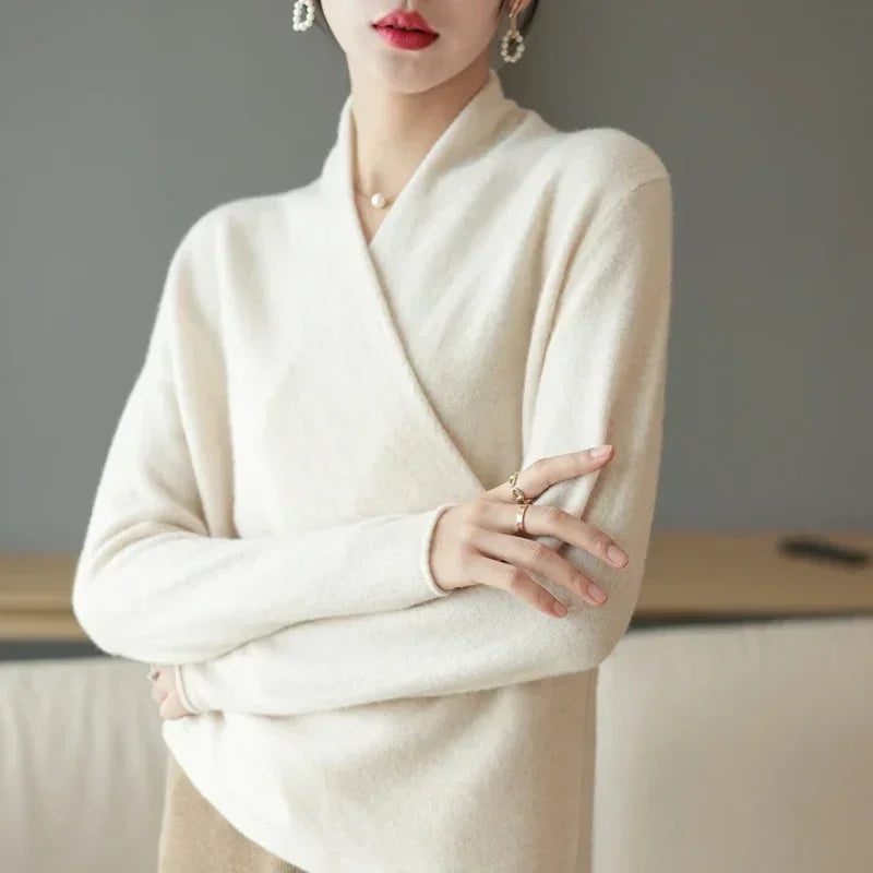 Pull cache-cœur femme en maille à col V et manches longues 8