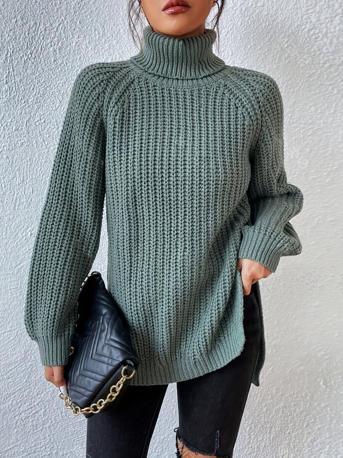 Pull col roulé femme à manches raglan et ourlet fendu 2