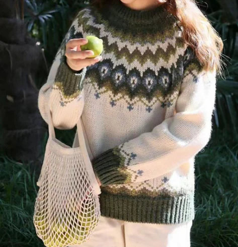 Pull femme en laine à motif nordique col rond et manches longues 2