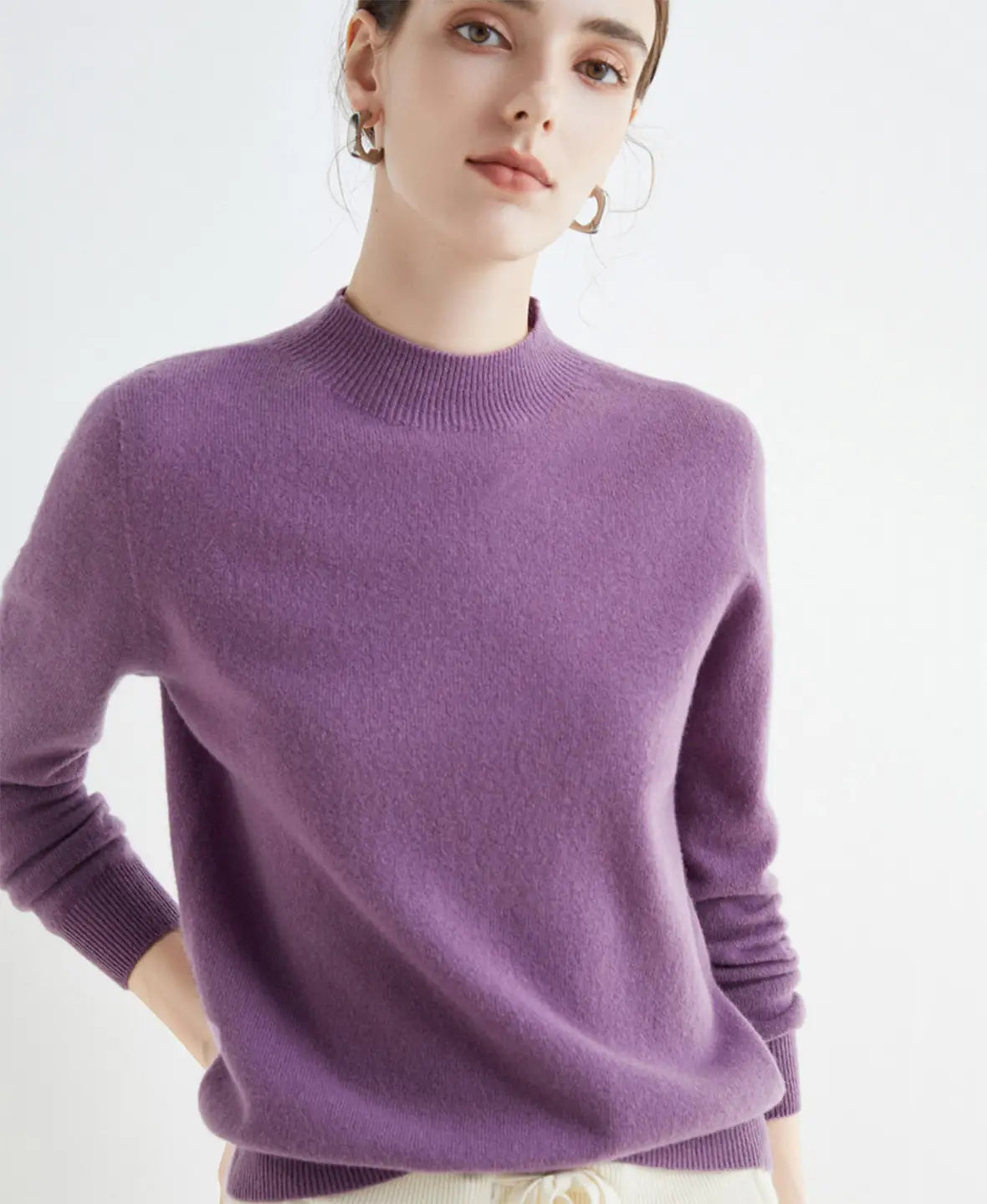 Pull femme en laine mérinos à col montant 22
