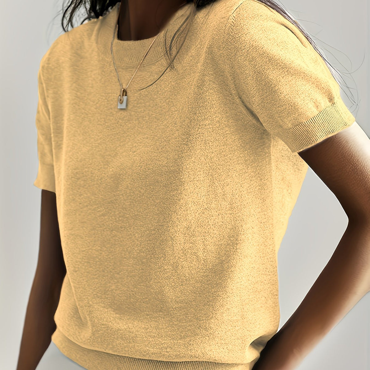 Pull fin à manches courtes col rond femme 11