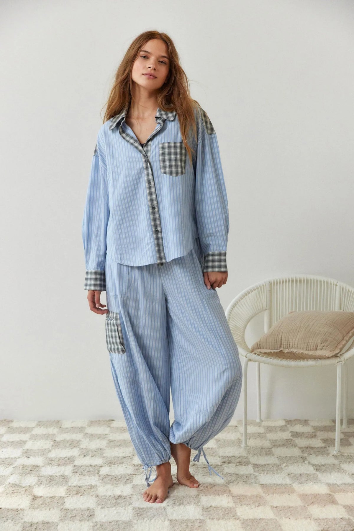 Pyjama femme deux pièces à carreaux chemise boutonnée et pantalon long 4