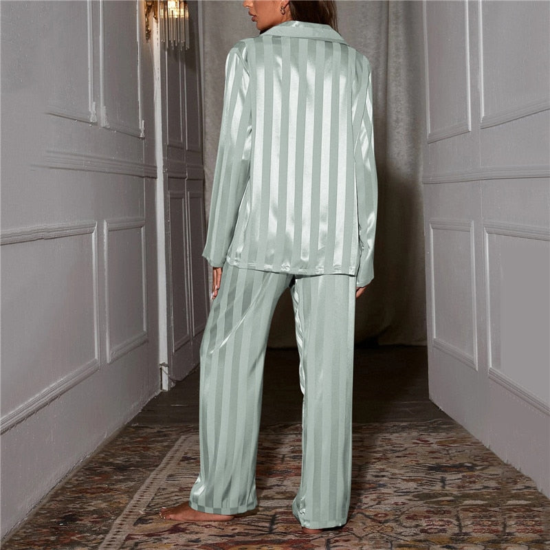 Pyjama femme deux pièces rayé chemise boutonnée et pantalon droit 9