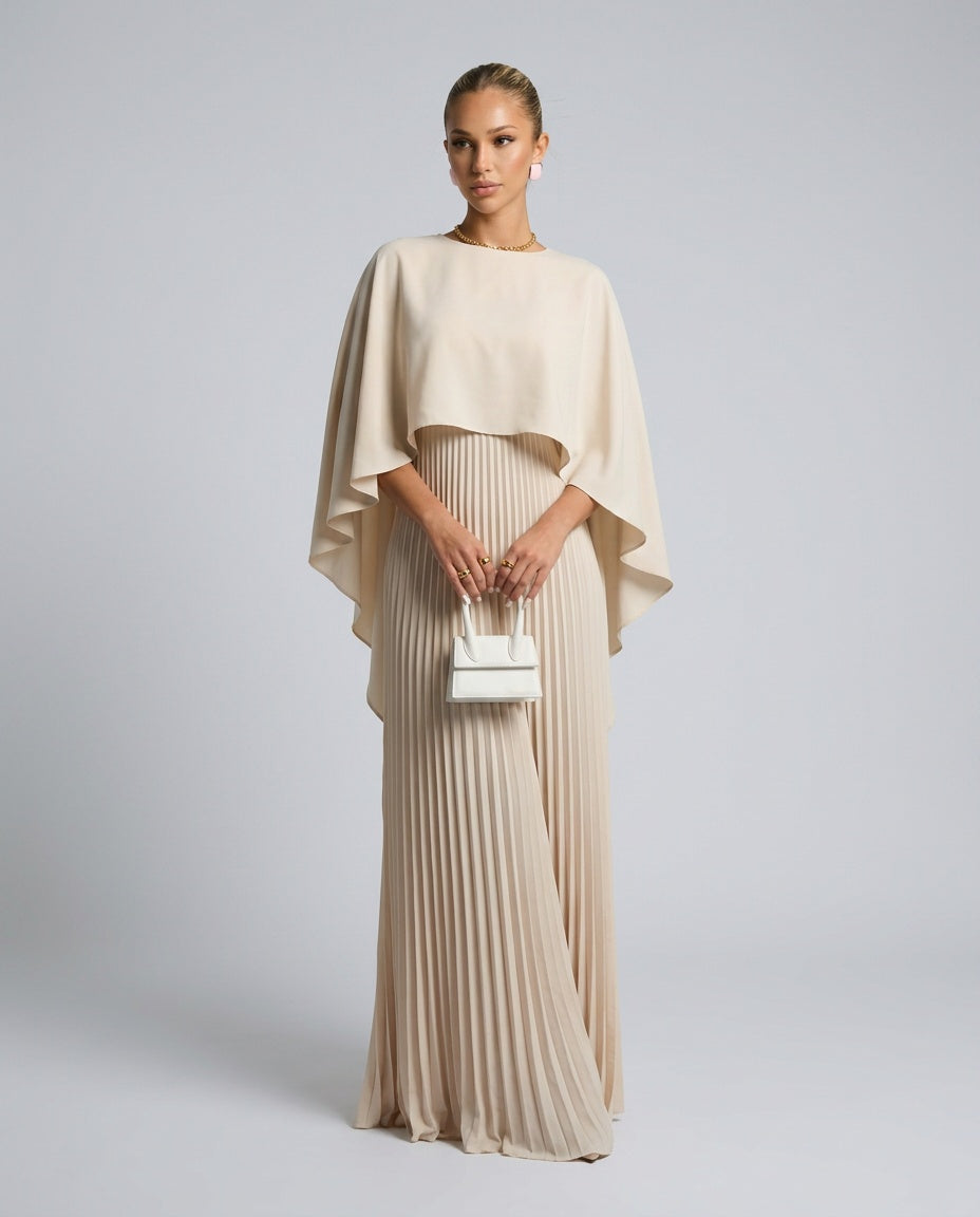 Robe longue plissée à cape asymétrique et col rond 1