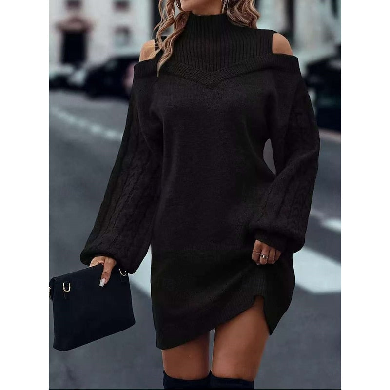 Robe pull courte à col roulé et épaules dénudées 4