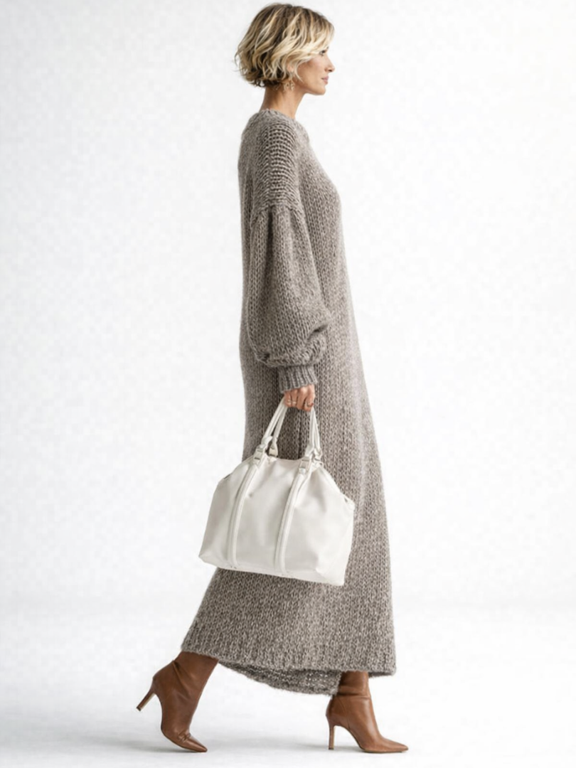 Robe pull longue en maille oversize à col rond 5