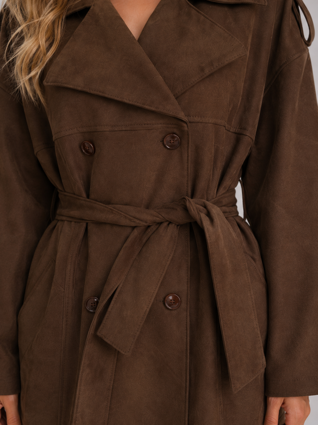 Trench femme long effet daim ceinturé à double boutonnage 4