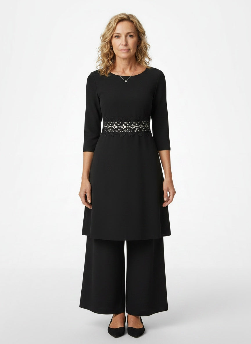 Full body view of the model wearing Robe de soirée midi élégante femme
