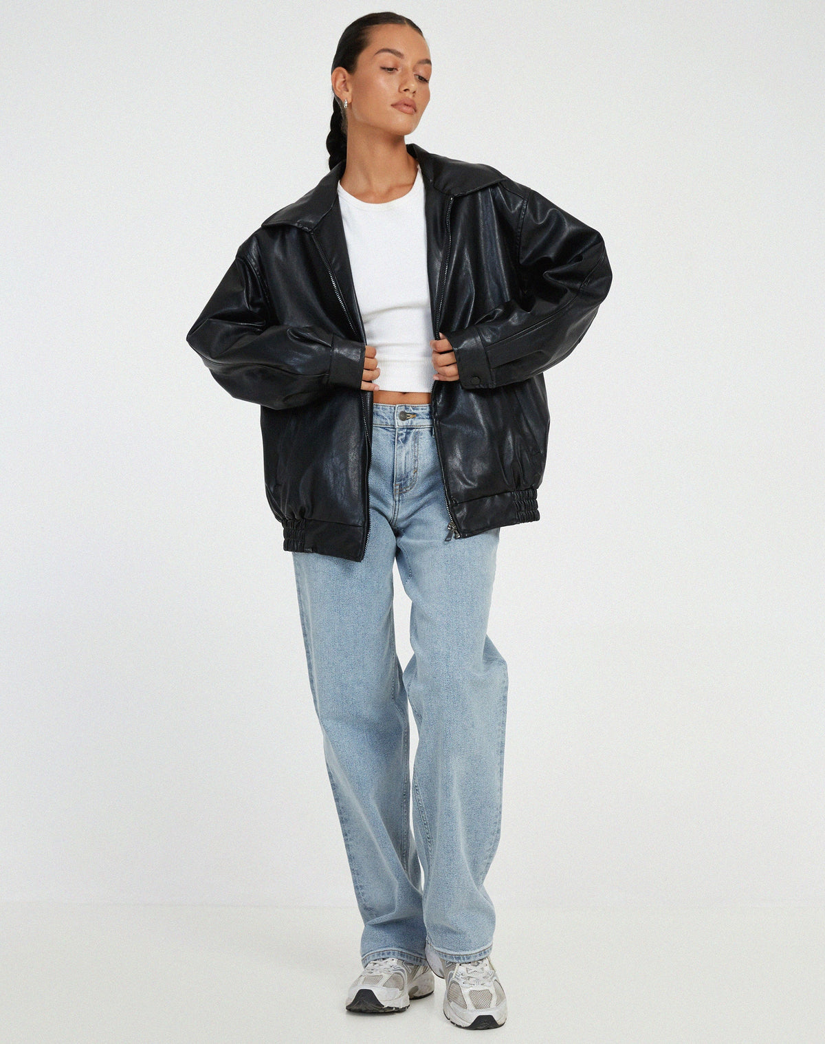Veste en cuir femme oversize zippée à grand col et poches 2