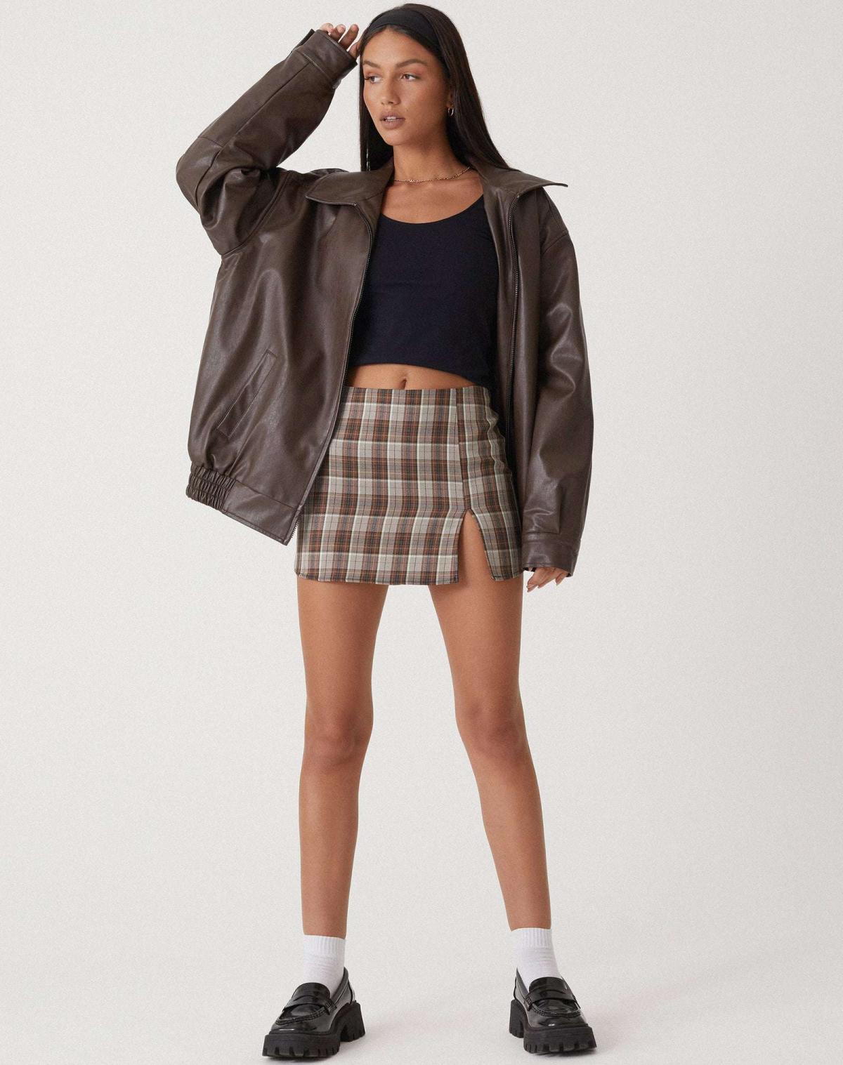 Veste en cuir femme oversize zippée à grand col et poches 3