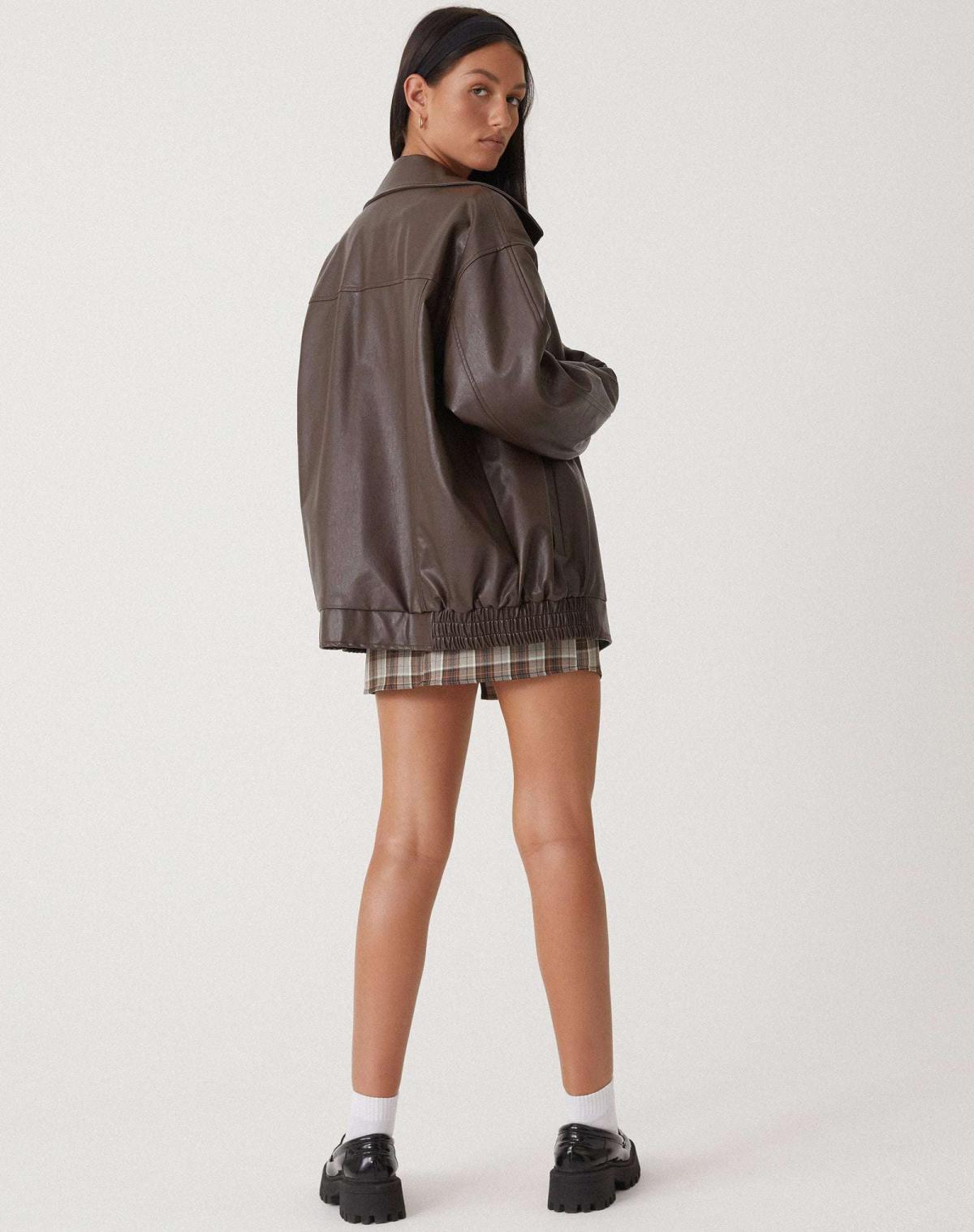 Veste en cuir femme oversize zippée à grand col et poches 5