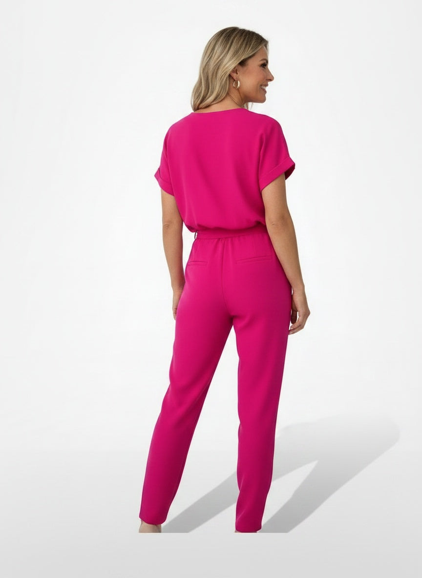 Back pose of the model wearing Combinaison élégante femme