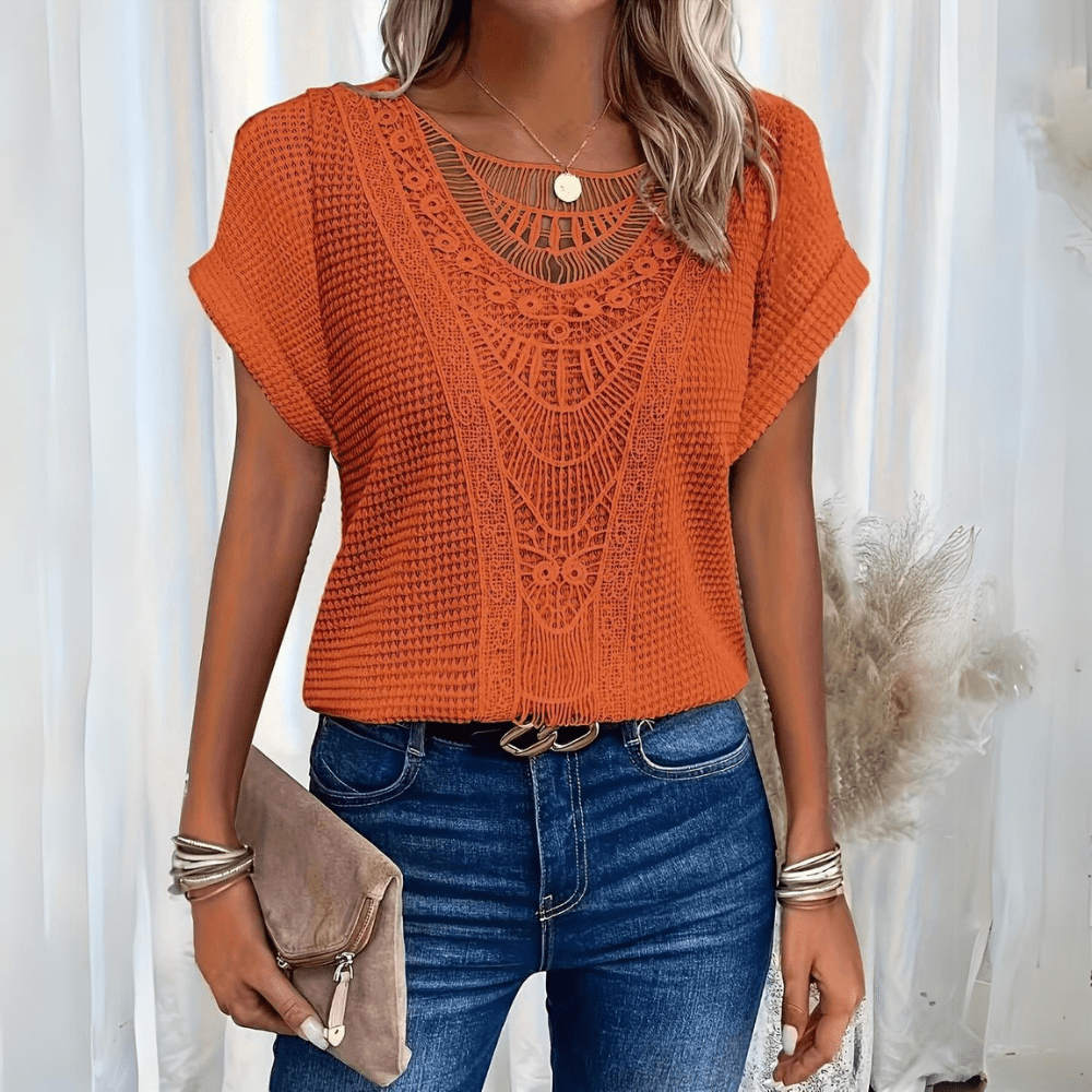 Blouse femme en dentelle légère et élégante