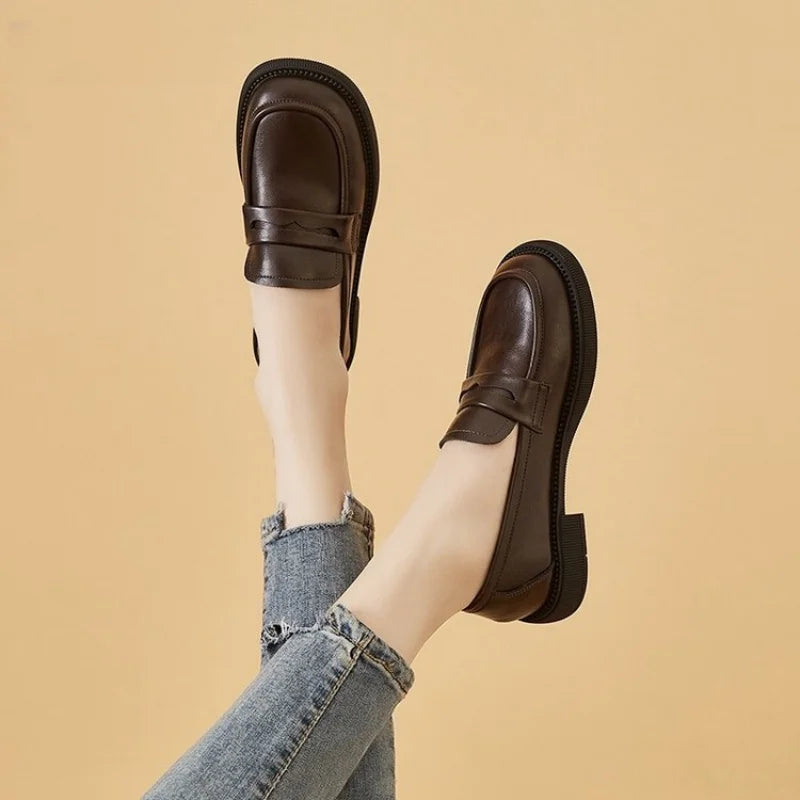 Mocassins femme à bride et bout rond en similicuir 3