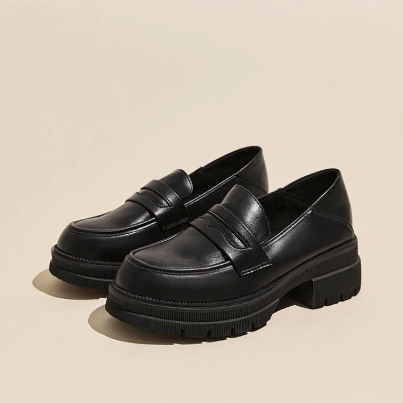 Mocassins femme à plateforme crantée et bride 2