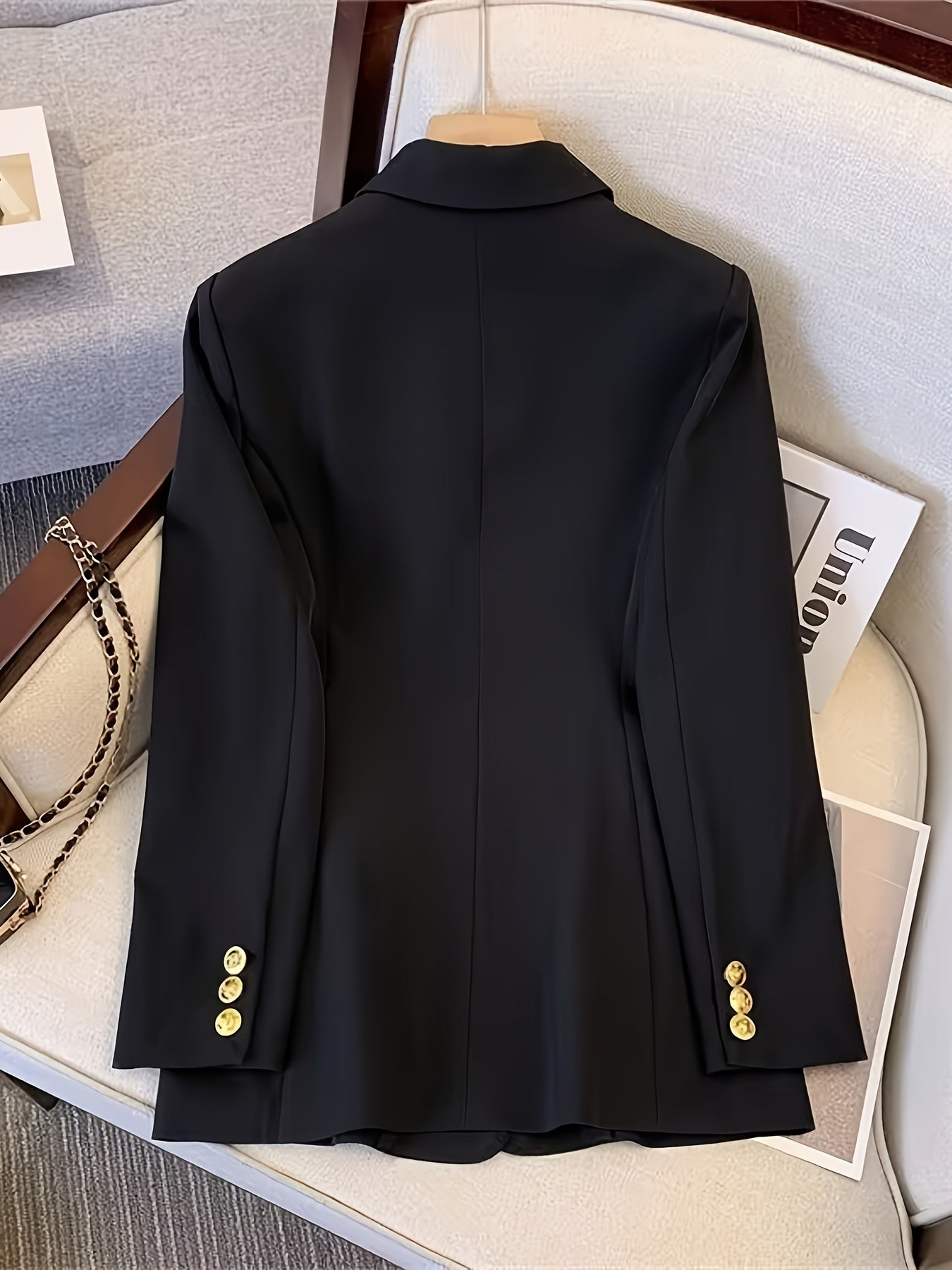 Blazer femme croisé à boutons dorés, col à revers et poches à rabat 2