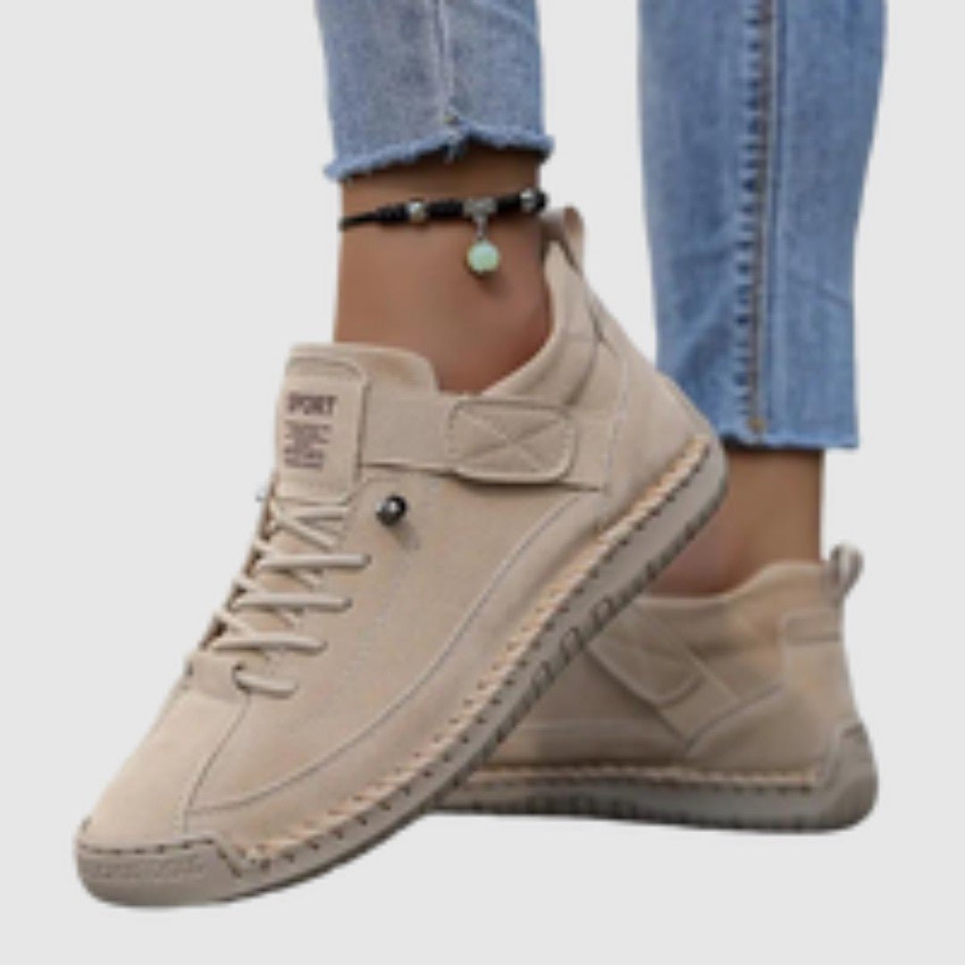 Baskets en cuir femme à enfiler à empiècements élastiques, bout large et semelle EVA 1