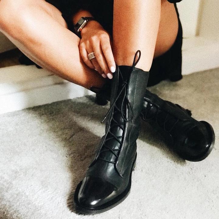 Bottes en cuir femme à lacets mi-mollet à talon bas 1